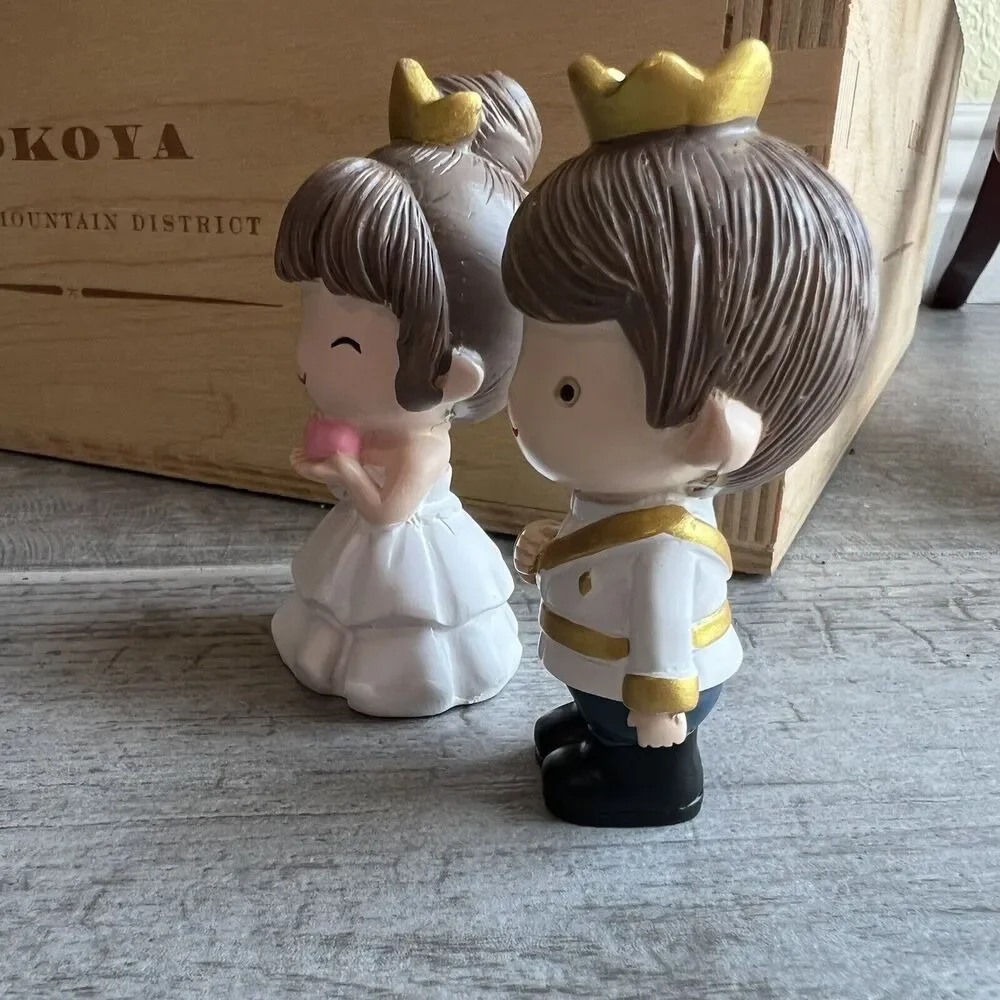 Princess & Prince Cake Decor Topper Wedding Anniversary Figurine Ornament NEW